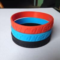 BSCI Factory Promotional raised logo silicone wristband custom embossed advertising bracelet