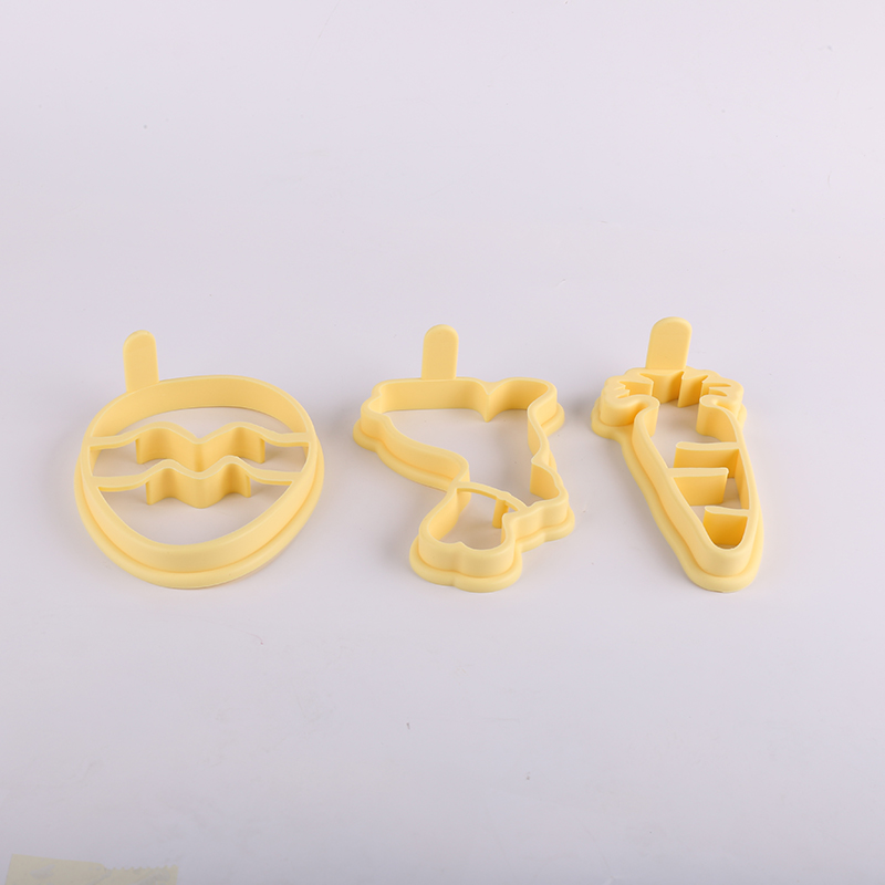 BSCI Factory Silicone Easter chicken shape egg mold silicone pancake maker mold omelette form